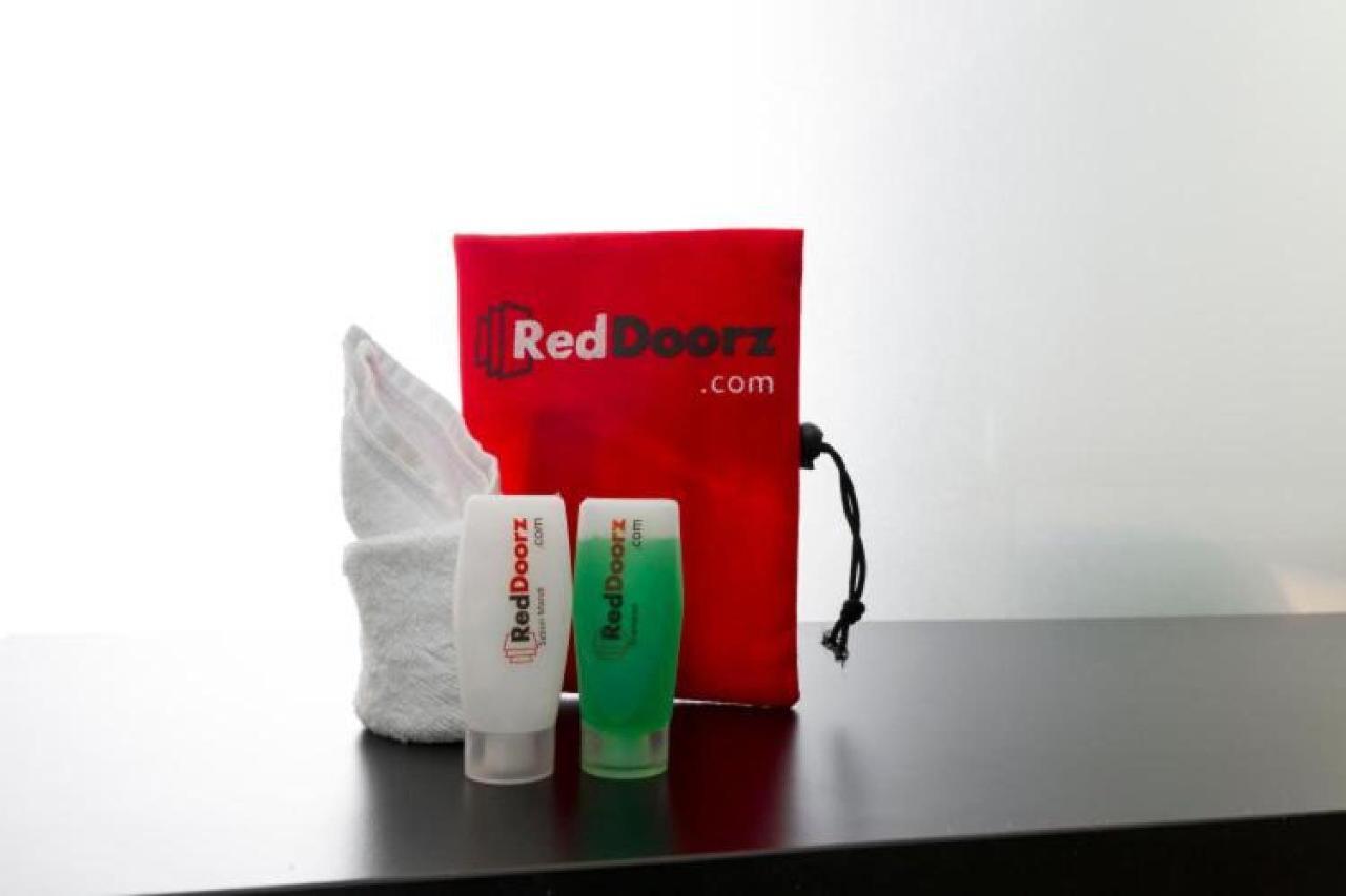 Reddoorz Plus @ Paal 2 Манадо Екстериор снимка